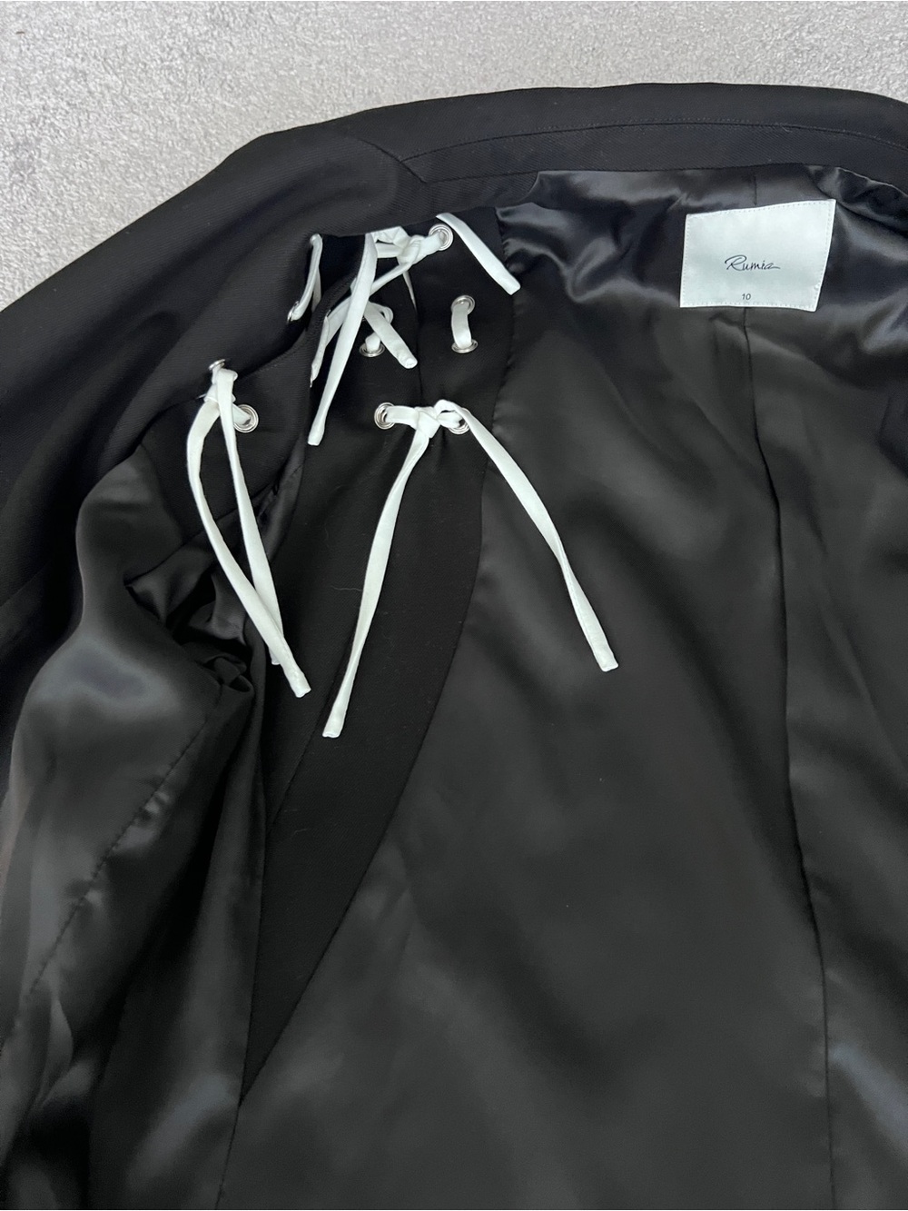 gorgeous, high-quality black blazer from RUMIA, Australia - Picture 12 of 13